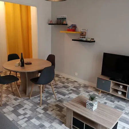 Extra-centre Face Casino / Plage Apartman *